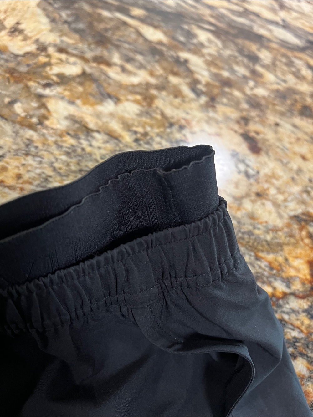 Vuori luna shorts size small - Picture 5 of 8